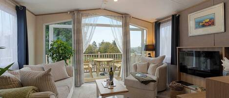 Una televisión, una oficina