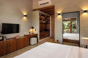 Deluxe double (Room 04/06) 02