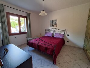 2 Schlafzimmer, Reisekinderbett, kostenloses WLAN