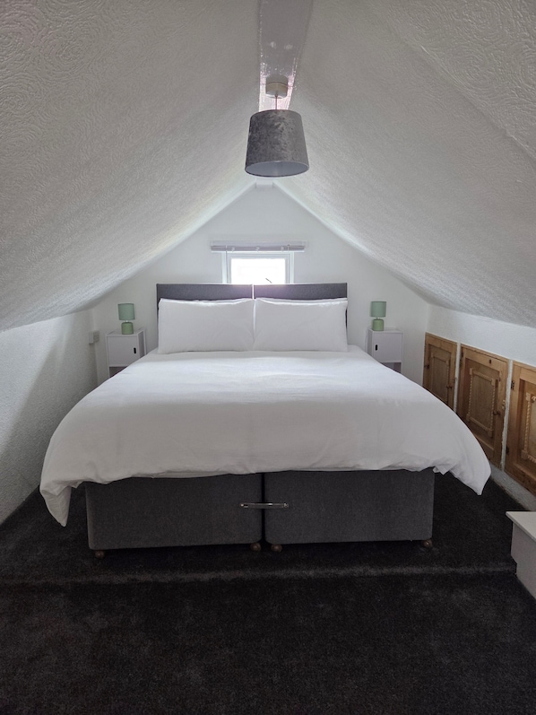 2 chambres, lit parapluie, Wi-Fi gratuit, draps fournis