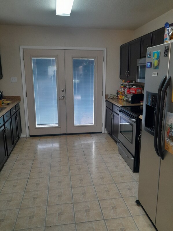 Private kitchen - Lovely house between 2 theme parks & Shopping SeaWorld, Fiesta Tx & La Cantera (San Antonio)