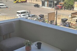 Outdoor dining - Temple & Nile View (Luxor)