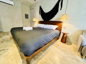 1 dormitorio, tabla de planchar con plancha, wifi gratis y ropa de cama