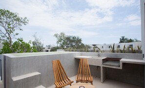 Bain à remous extérieur