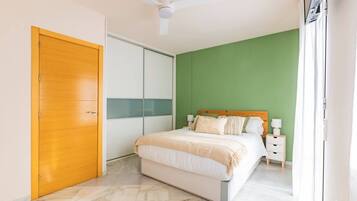 3 Schlafzimmer, Bügeleisen/Bügelbrett, Reisekinderbett, WLAN