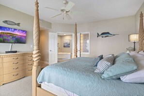 4 bedrooms, desk, WiFi, bed sheets