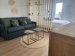 1 chambre, fer et planche à repasser, Wi-Fi, draps fournis