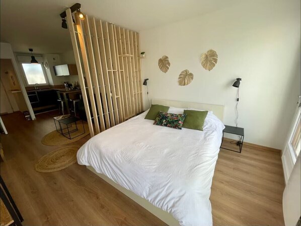 1 habitación, tabla de planchar con plancha, wifi y ropa de cama 