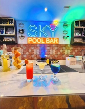 Bar en bord de piscine