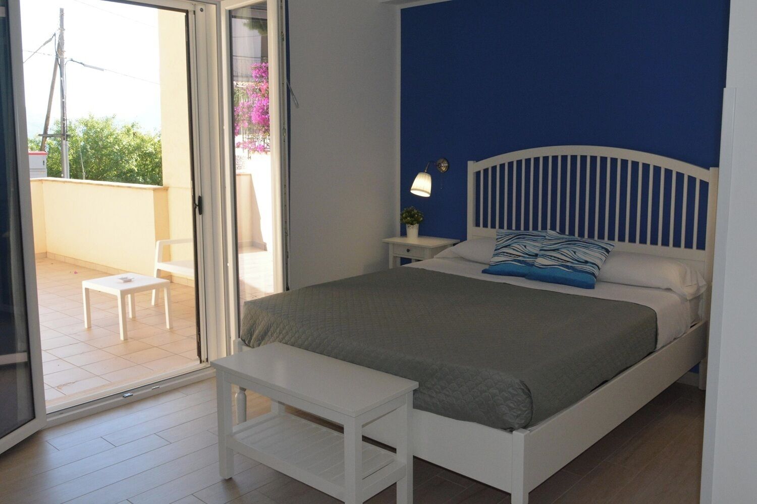 Classic Triple Room | Desk, free WiFi