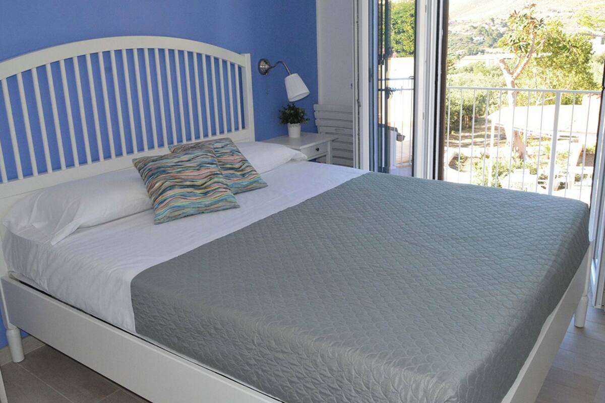 Classic Quadruple Room, Balcony, Sea View | Desk, free WiFi