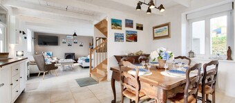 House for 6 with garden, terrace and games