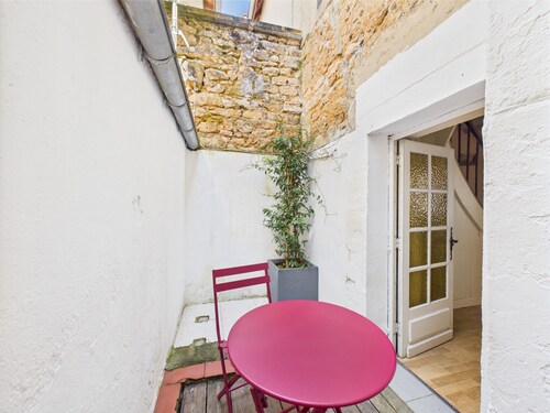 House for 4 with terrace in the city center