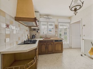 Refrigerador, microondas, horno y lavavajillas 