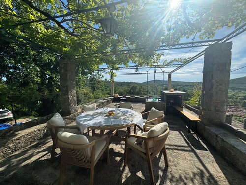 Rustic Mediterranean boutique house Cherryville