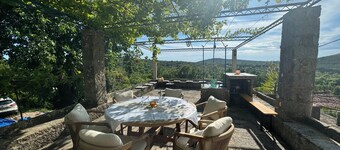 Rustic Mediterranean boutique house Cherryville