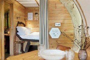 1 makuuhuone, silitysrauta/-lauta, vauvan matkasänky, ilmainen Wi-Fi