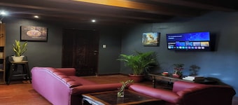 Room-family Room - Casa Encantada Execut