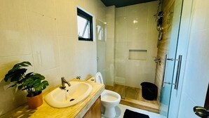 Dortoir Partagé, 1 chambre | Salle de bain