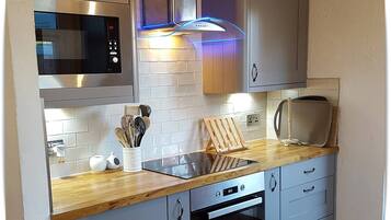 House, 3 Bedrooms, Patio, Garden View | Interior