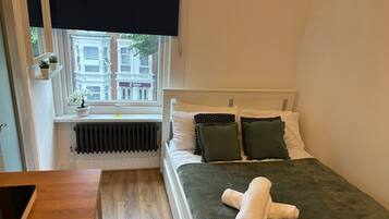 1 camera, ferro/asse da stiro, Wi-Fi, lenzuola