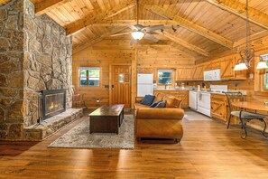 Smart TV, fireplace