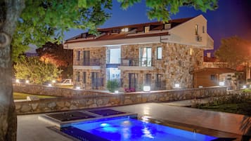 Apartment, Balkon, Poolblick | Zimmersafe, Verdunkelungsvorhänge, Bügeleisen/Bügelbrett