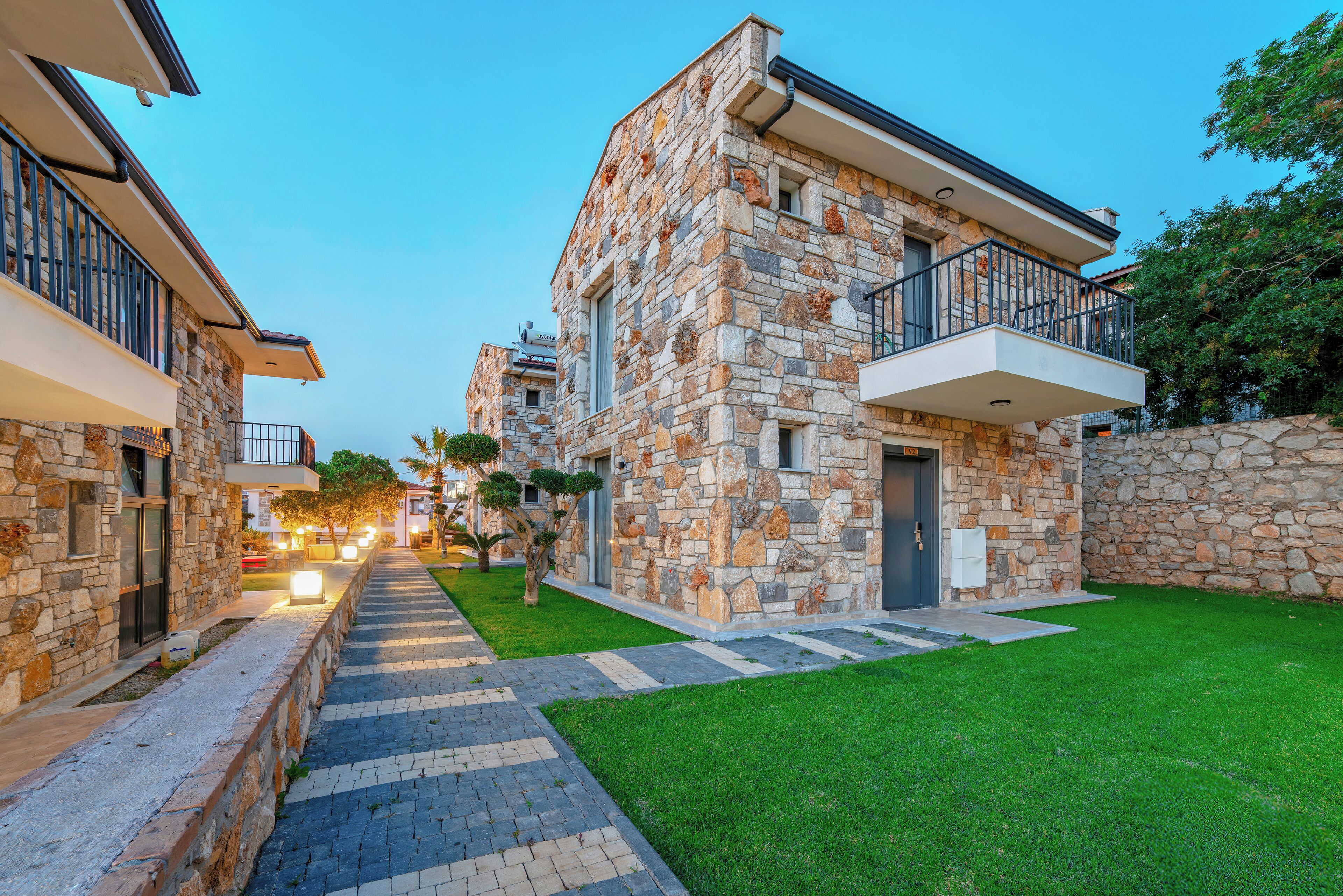 Villa, Garden View | In-room safe, blackout drapes, iron/ironing board, free WiFi