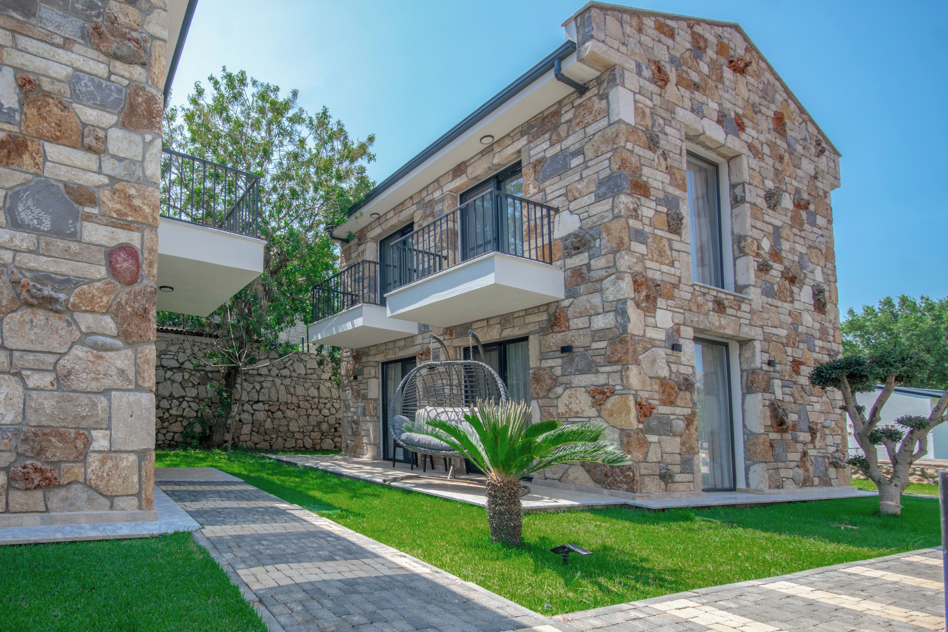 Villa, vista giardino | Una cassaforte in camera, tende oscuranti, ferro/asse da stiro