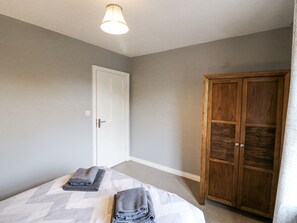 3 عدّة غرف نوم وبديكورات فريدة لكل غرفة وطراز فريد لكل وحدة