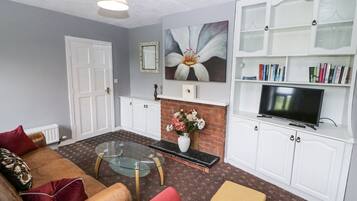 Cottage | Living area