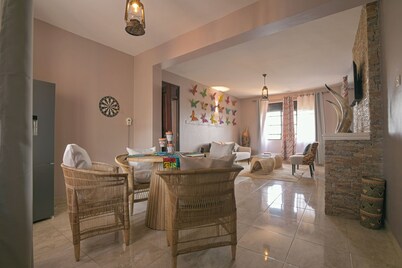 Aqueduct 1359 Hotel Apartments