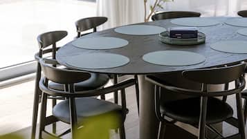 Apartment | 4 bedrooms, Internet