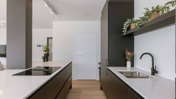 Apartment | 4 bedrooms, Internet