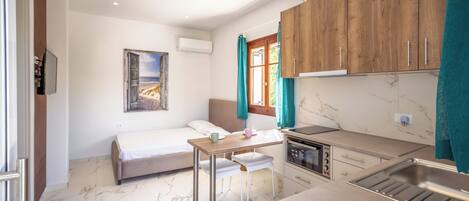 1 bedroom, iron/ironing board, bed sheets