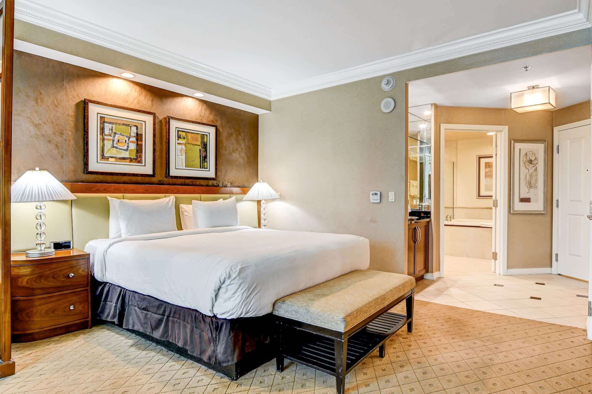 Desk, iron/ironing board, WiFi, bed sheets