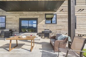 屋外ダイニングエリア