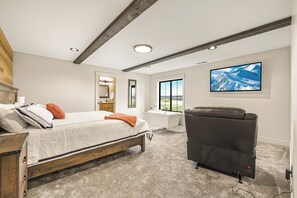 7 Schlafzimmer, Reisekinderbett, kostenloses WLAN, Bettwäsche