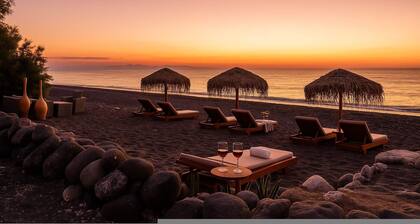 Golden Sunrise Suites - Santorini Lux Family Suite