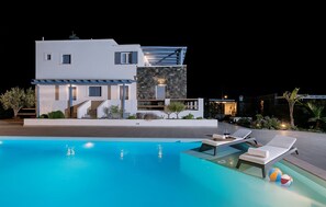 2 bedrooms, Internet - Golden Sunrise Suites - Santorini Family Suite (Santorini)