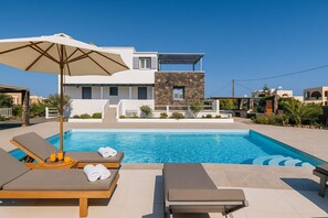 1 bedroom, Internet - Golden Sunrise Suites - Santorini Pool Bliss Suite (Santorini)