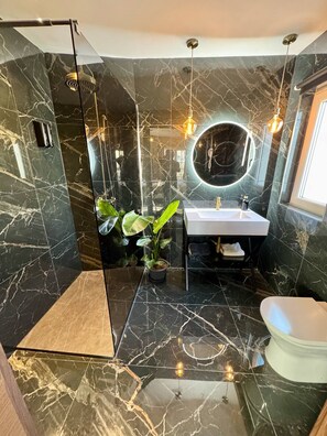 Room, 1 Bedroom, Accessible | Bathroom