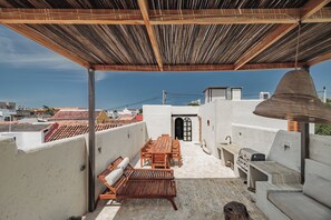 Outdoor dining - Father's House - La Santisima Cartagena (Cartagena de Indias)