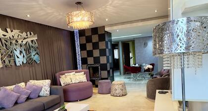 Luxurious downtown apartment with swimming pool