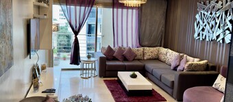 Luxurious downtown apartment with swimming pool