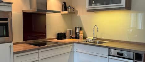 Microwave, oven, stovetop, dishwasher