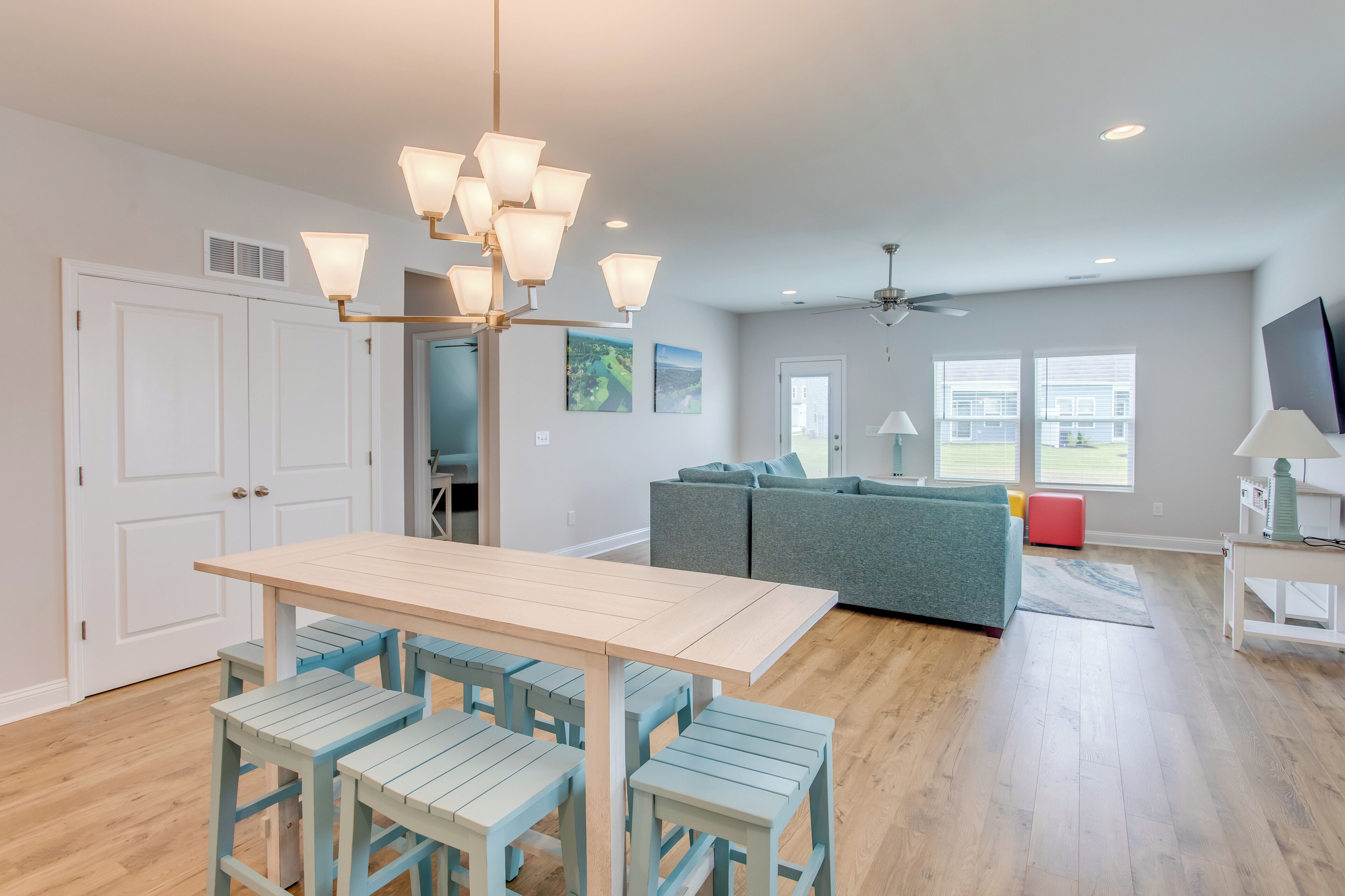 House (3 Bedrooms) | Interior