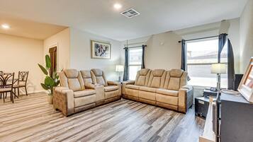 Nhà (4 Bedrooms) | Nội thất