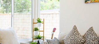 Luxe Spacious Home Near Parks Fully Equipped