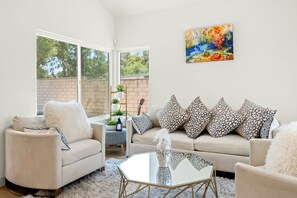 House | 4 bedrooms, Internet